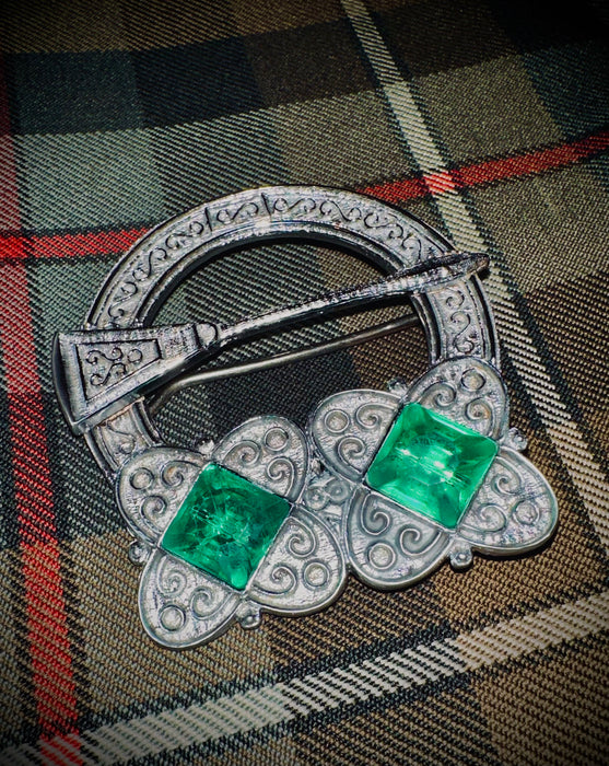 Tara Brooch in Silver with Emerald Green Stones